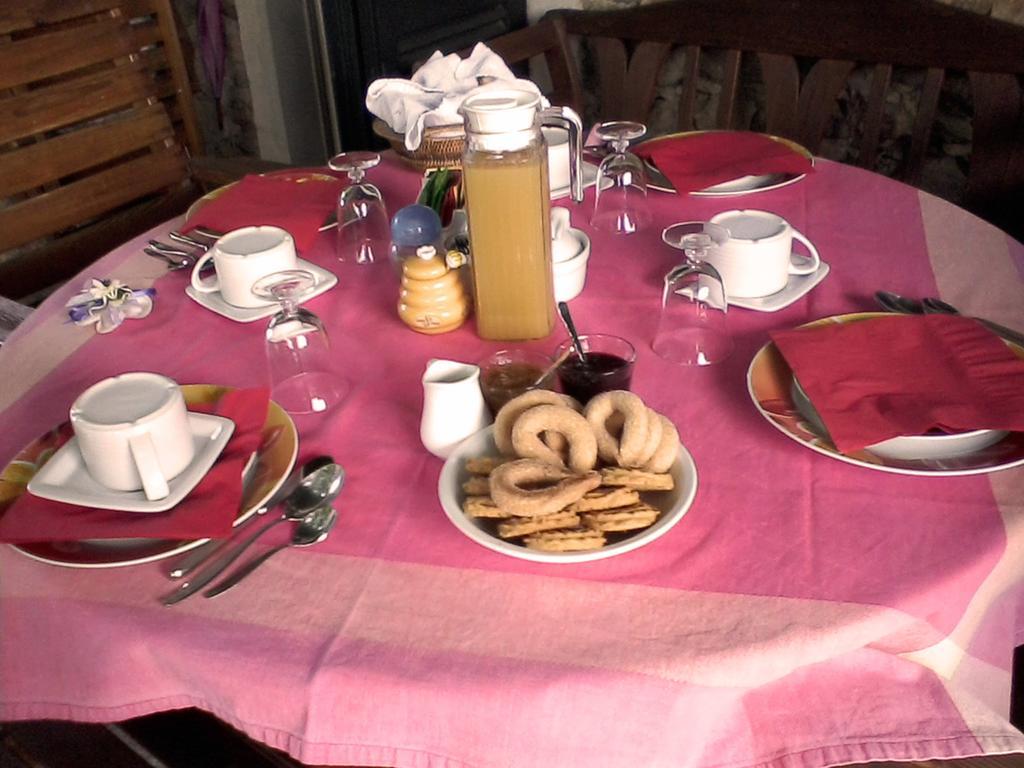 Il Glicine Bed & Breakfast Zimone ภายนอก รูปภาพ
