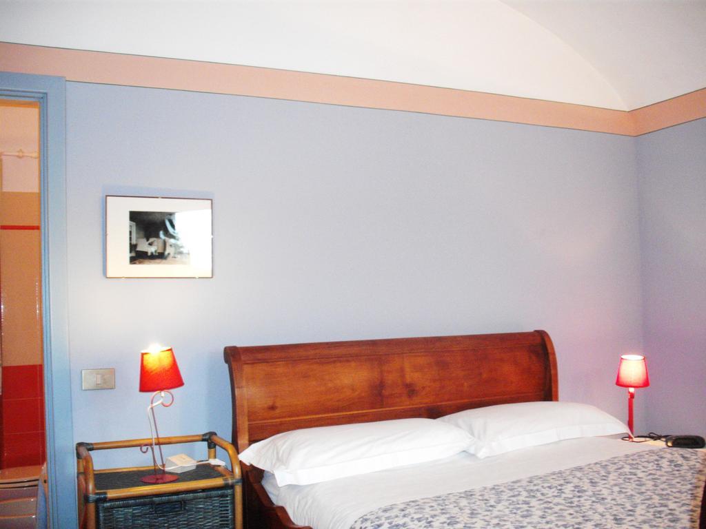 Il Glicine Bed & Breakfast Zimone ภายนอก รูปภาพ