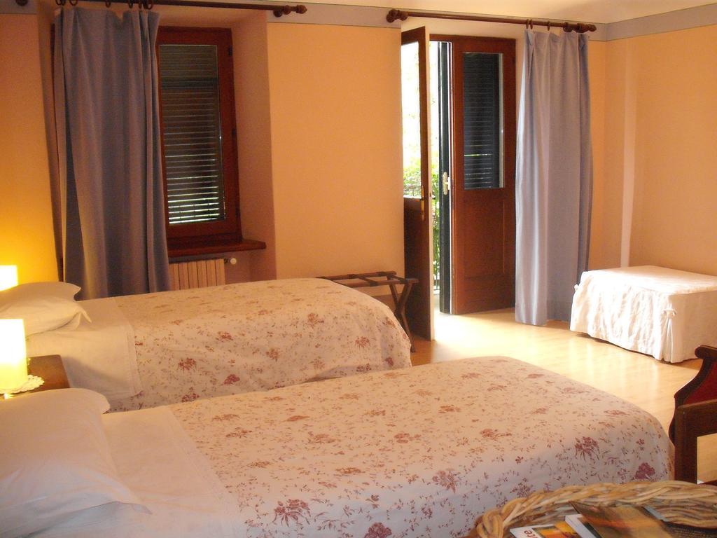 Il Glicine Bed & Breakfast Zimone ภายนอก รูปภาพ
